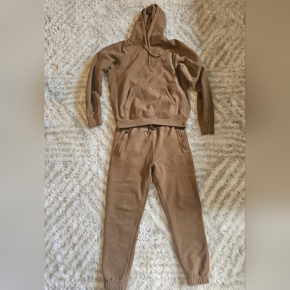 Men's Tan Sweater Set